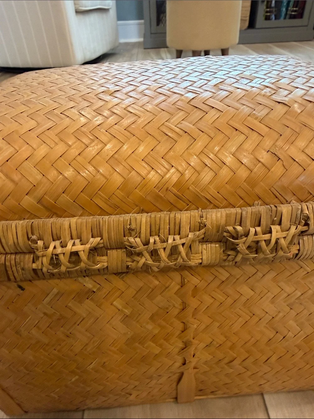 Vintage woven basket in Honey Brown